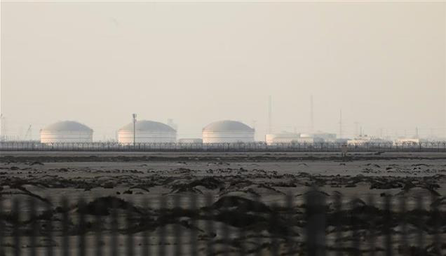 "قطر للطاقة" تمدد حالة القوة القاهرة على عقود الغاز المسال