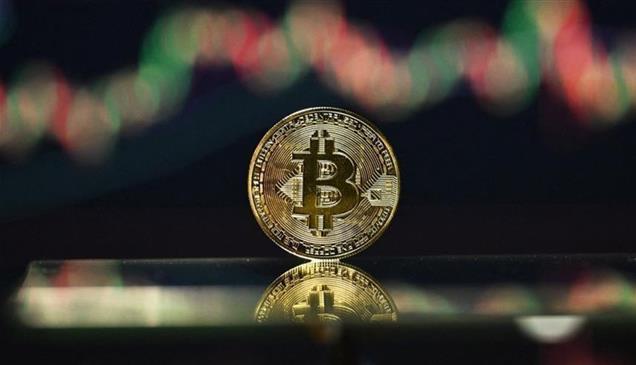 "بتكوين" تتجاوز 80 ألف دولار مع ضعف الدولار ومخاوف خفض قيمة العملة