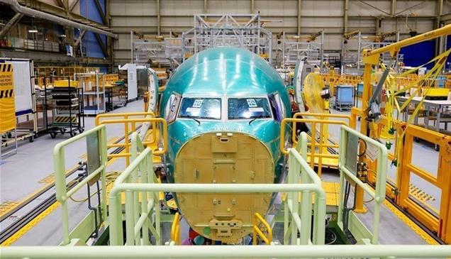 الطيران الأمريكي يأمر بفحص "بوينغ 737 ماكس" بسبب هيكل الطائرة 