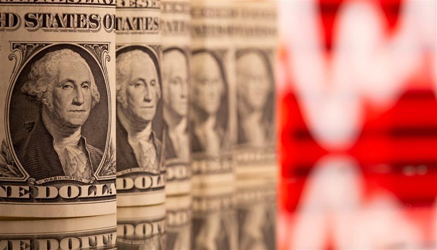 أوراق نقدية من فئة الدولار الأمريكي (رويترز) 