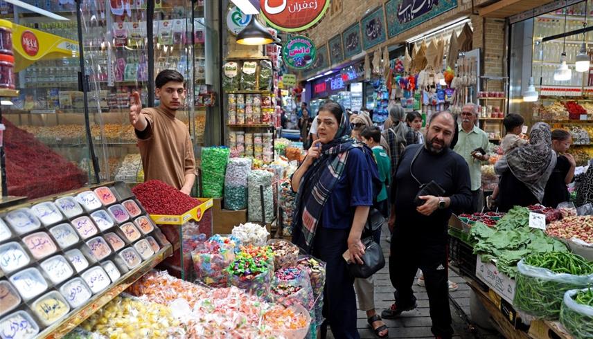 أحد الأسواق في العاصمة الإيرانية طهران (أ ف ب)