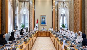 منصور بن زايد: الذكاء الاصطناعي المساعد مرحلة جديدة في حكومة المستقبل
