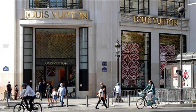 لوريال تطيح بـ"LVMH" من عرش باريس.. تحول تاريخي في بورصة فرنسا