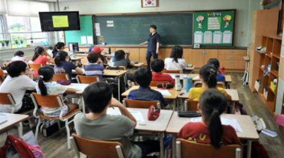 70 من طلاب مدارس كوريا الجنوبية يملكون هواتف ذكية