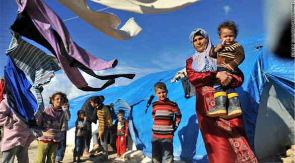معاناة يومية يتعرض  لها اللاجئين الفلسطينيين في سوريا (أرشيف)
