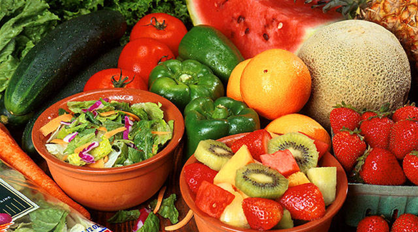 الأطعمة المصنعة طغت على الموائد بدلاً من الفواكه والخضروات
