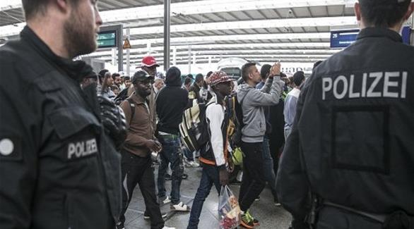 وصول مجموعة من اللاجئين إلى ميونيخ الألمانية قادمين من النمسا (لاتريبون)