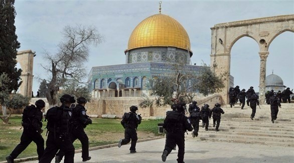 اقتحام جنود الاحتلال الإسرائيلي للمسجد الأقصى (أرشيف)