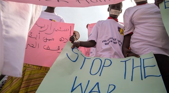 تظاهرة وسط السودان تطالب بانهاء جميع مظاهر الحرب في البلاد (أ ف ب)