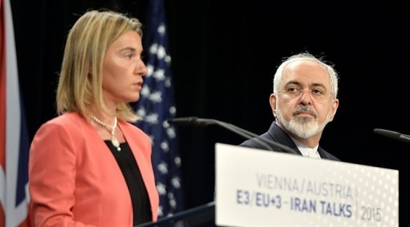 وزيرة خارجية الاتحاد الأوروبي فيديريكا موغيريني ووزير الخارجية الإيراني جواد ظريف (أرشيف)