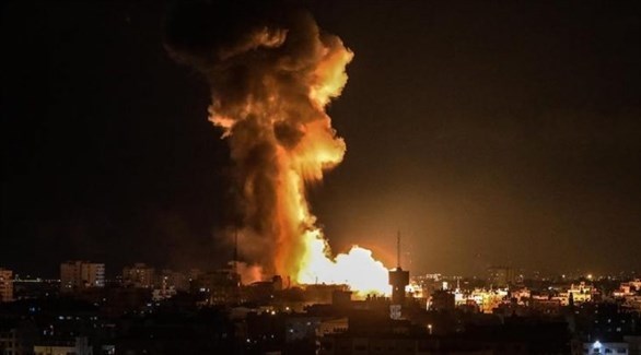 نيران تشتعل في غزة نتيجة القصف الإسرائيلي (أرشيف)