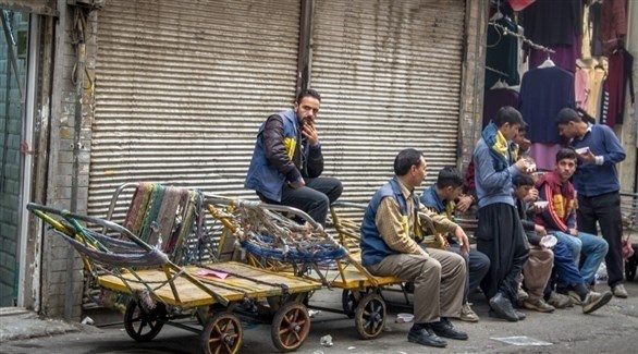 إيرانيون عاطلون عن العمل  في طهران (أرشيف)