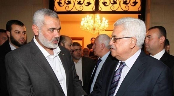 الرئيس الفلسطيني محمود عباس ورئيس المكتب السياسي لحركة فتح اسماعيل هنية (أرشيف)