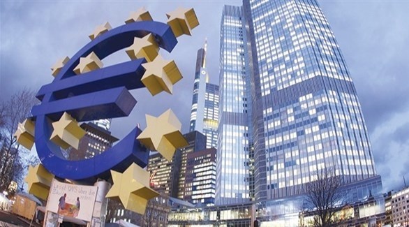 شعار اليورو أمام البنك المركزي الأوروبي (أرشيف)