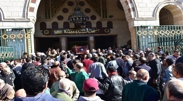 جنازة الفنان المصري حسن كامي بمسجد السيدة نفيسة بالقاهرة (24 - محمود العراقي) 