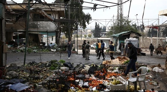 آثار انفجار سابق في سوق بعفرين السورية (أرشيف)