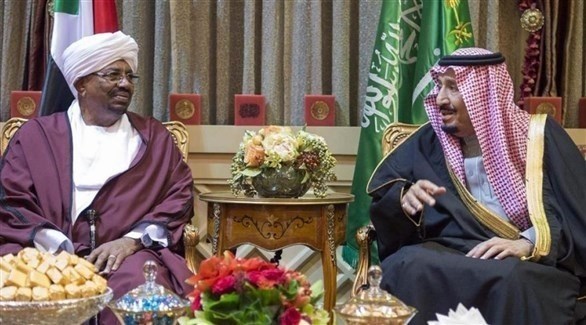 العاهل السعودي الملك سلمان والرئيس السوداني عمر البشير (أرشيف)
