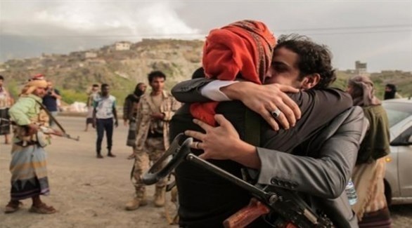 تبادل للأسرى بين الجيش اليمني وميليشيات الحوثي في وقت سابق (أرشيف)