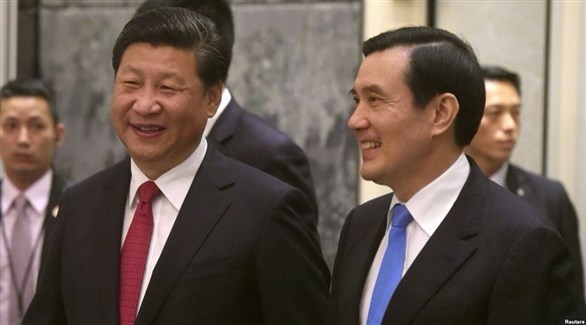 الرئيس التايواني ما ينج جيو ونظيره الصيني شى جين بينغ (رويترز)