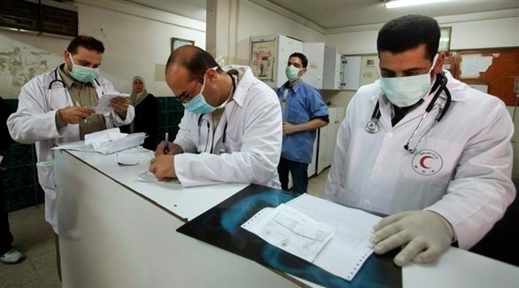 أطباء فلسطينيون في أحد مستشفيات غزة (أرشيف)
