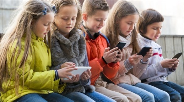 إدمان الأطفال بالشبكات الاجتماعية