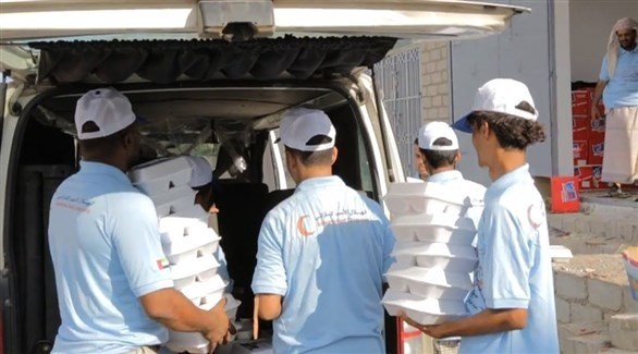 الهلال الأحمر الإماراتي يدشن مشروعه السنوي لتوزيع وجبات إفطار الصائم بمدن حضرموت (أرشيف)