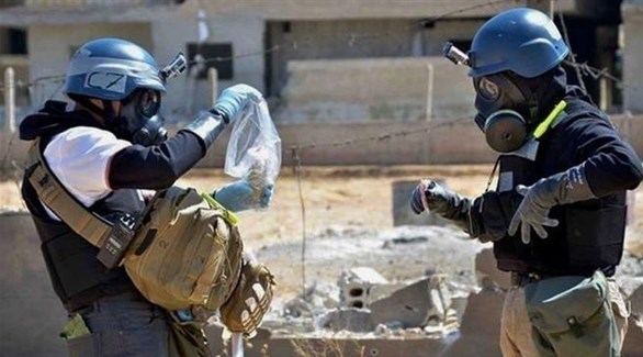 خبراء من منظمة حظر الأسلحة الكيميائية يجمعون عينات في سوريا (أرشيف)