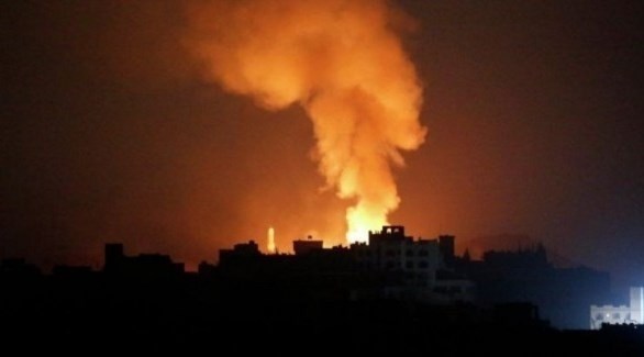 تصاعد اللهب في غزة بعد غارة إسرائيلية سابقة (أرشيف)