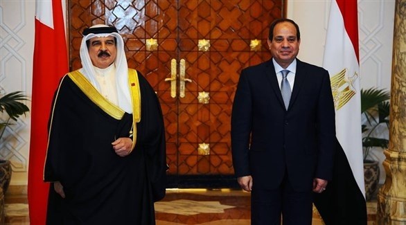 الرئيس المصري عبد الفتاح السيسي وملك البحرين حمد بن عيسى آل خليفة (أرشيف)