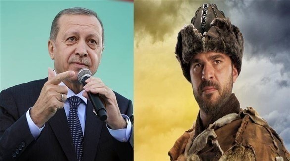 الرئيس التركي رجب طيب أردوغان وبطل مسلسل أرطغرل (أرشيف)