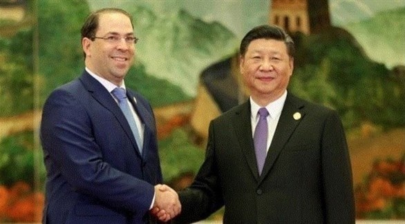 الرئيس الصيني شي جين بينغ ورئيس الحكومة التونسية يوسف الشاهد (تويتر)