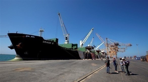 سفينة راسية بميناء الحديدة في اليمن (أرشيف)