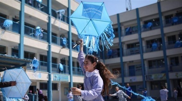 طالبة فلسطينية في مدرسة تابعة لوكالة أونروا (أرشيف)