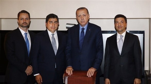 أردوغان وبعض رجال الأعمال المقربين منه (أحوال)