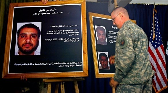صورة علي موسى دقدوق على لوحة أمريكية أيام ملاحقته في العراق (أرشيف)
