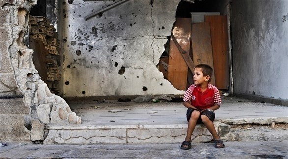 طفل سوري على الرصيف (أرشيف)