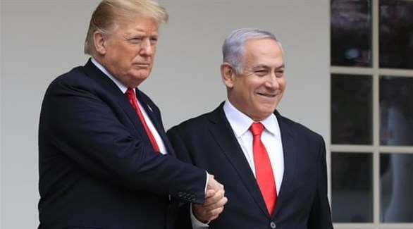 الرئيس الأمريكي دونالد ترامب ورئيس الوزراء الإسرائيلي بنيامين نتانياهو.(أف ب)