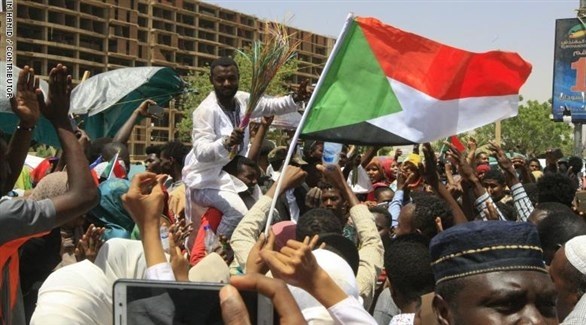 متظاهرون سودانيون في مسيرة بالخرطوم (أرشيف)