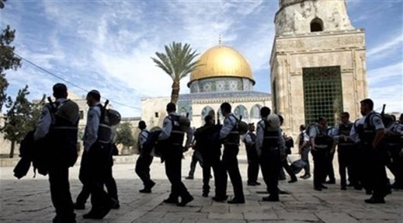 عناصر من الشرطة الإسرائيلية داخل الحرم القدسي (أرشيف)  