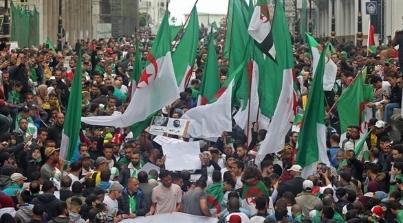 مظاهرة مناهضة للحكومة في الجزائر (أ ف ب)