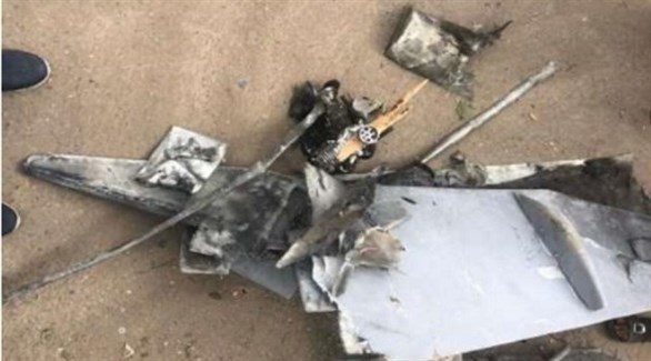 حطام طائرة حوثية دون طيار بعد إسقاطها في عملية سابقة (أرشيف)