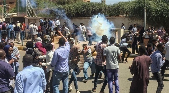الشرطة السودانية تفرق متظاهرين (أرشيف)