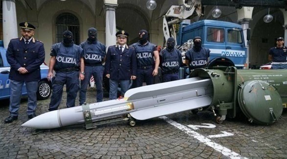 الصاروخ الذي ضبطته الشرطة الإيطالية وتبين أنه يعود للجيش القطري (أرشيف)