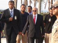 عامل نظافة يُحبط مخططاً لاغتيال الرئيس اليمني