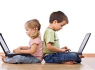 خبراء: مراقبة استخدام الأطفال للإنترنت يساعد في منع إدمانهم له