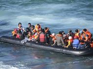 4 قتلى ومئة مفقود في غرق زورق قبالة ليبيا