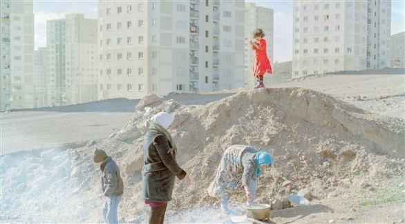 أطفال ونساء في مدينة باراند النائية شمال شرق طهران (نيويوركر)