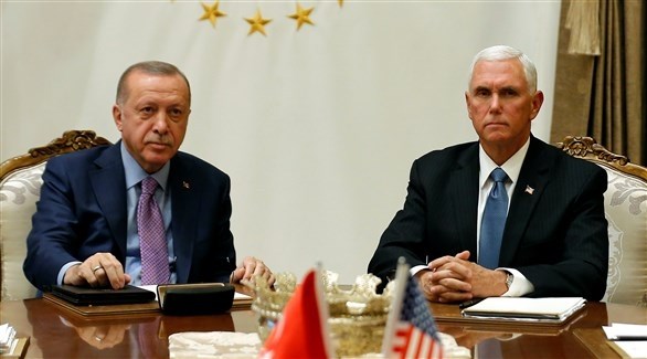 نائب الرئيس الأمريكي مايك بنس والرئيس التركي رجب طيب أردوغان في أنقرة (رويترز)