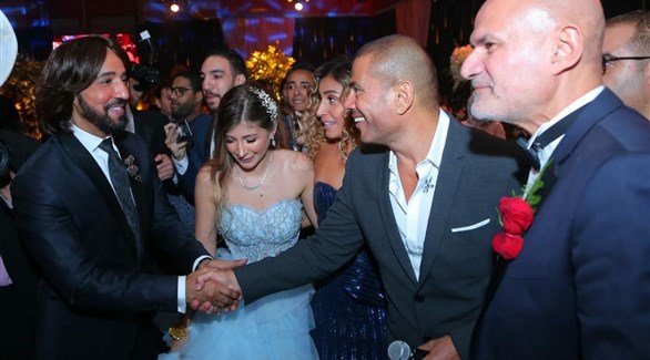 عمرو دياب يحيي حفل زفاف ابنة الفنانة عبير منير (المصدر)