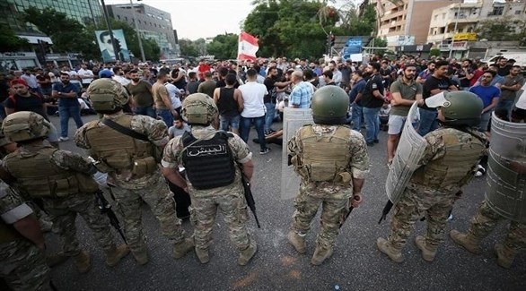 جنود من الجيش اللبناني في إحدى التظاهرات بالعاصمة بيروت (أرشيف)